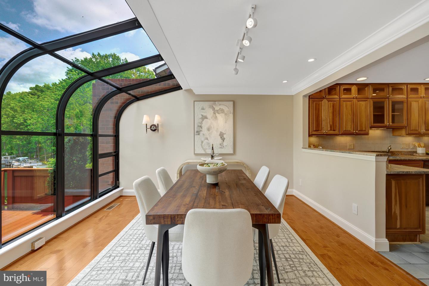 11064 THRUSH RIDGE RD, RESTON, Virginia 20191, 4 Bedrooms Bedrooms, 14 Rooms Rooms,3 BathroomsBathrooms,Residential,For sale,11064 THRUSH RIDGE RD,VAFX2247030 MLS # VAFX2247030