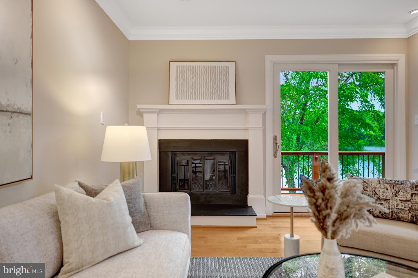 11064 THRUSH RIDGE RD, RESTON, Virginia 20191, 4 Bedrooms Bedrooms, 14 Rooms Rooms,3 BathroomsBathrooms,Residential,For sale,11064 THRUSH RIDGE RD,VAFX2247030 MLS # VAFX2247030