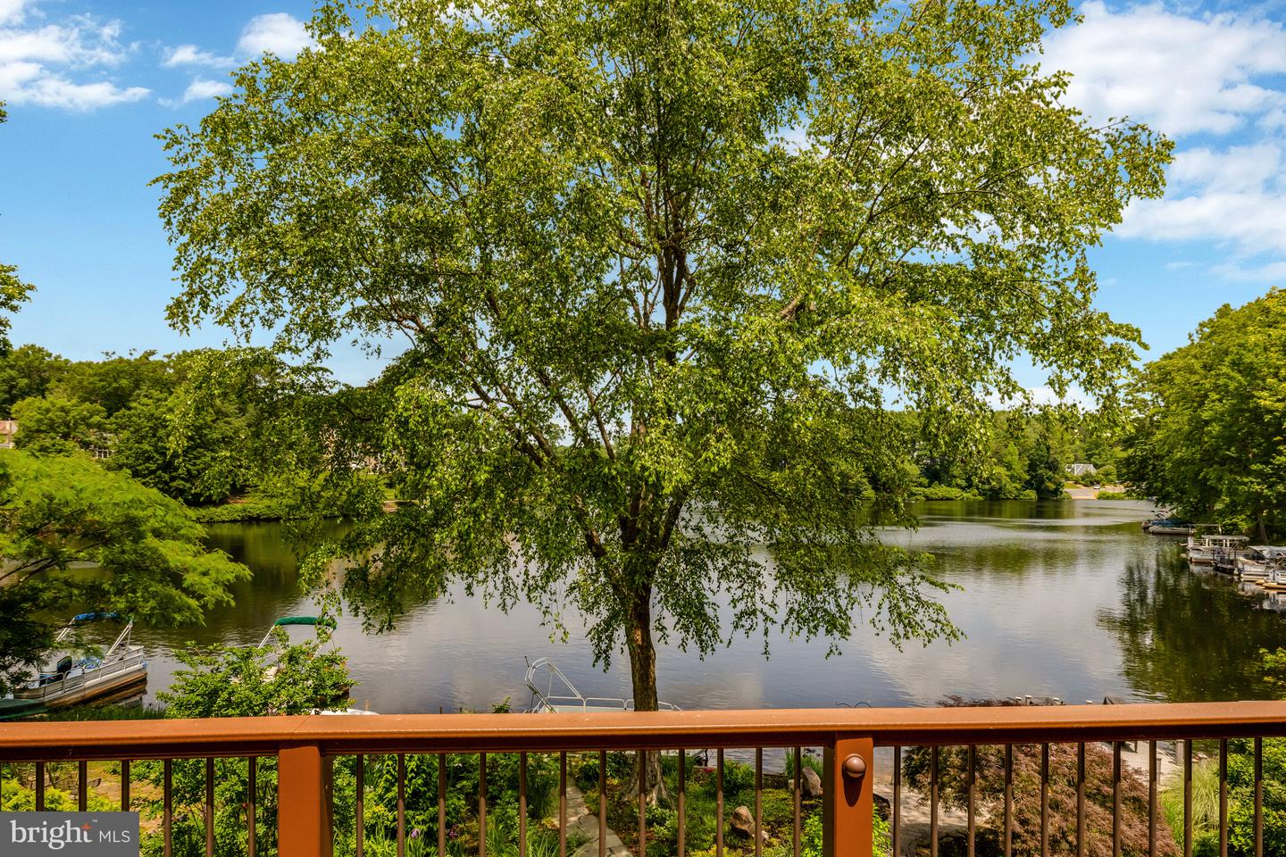 11064 THRUSH RIDGE RD, RESTON, Virginia 20191, 4 Bedrooms Bedrooms, 14 Rooms Rooms,3 BathroomsBathrooms,Residential,For sale,11064 THRUSH RIDGE RD,VAFX2247030 MLS # VAFX2247030