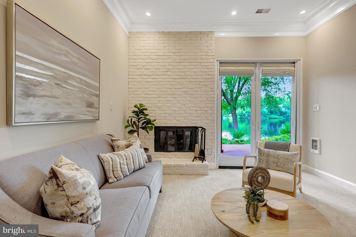 11064 THRUSH RIDGE RD, RESTON, Virginia 20191, 4 Bedrooms Bedrooms, 14 Rooms Rooms,3 BathroomsBathrooms,Residential,For sale,11064 THRUSH RIDGE RD,VAFX2247030 MLS # VAFX2247030