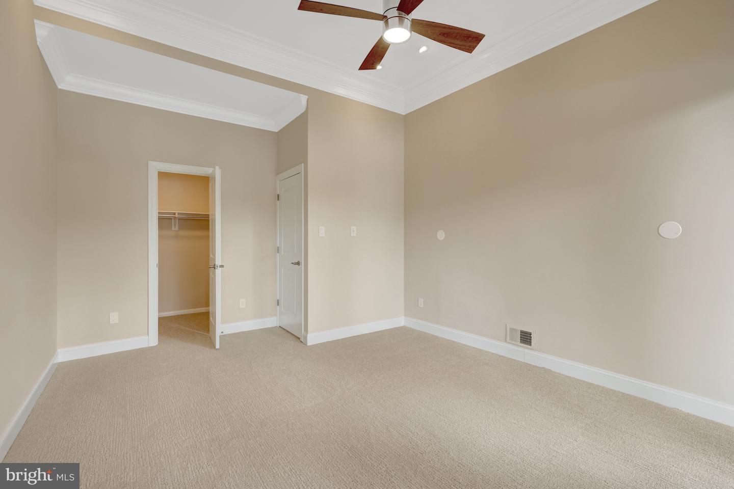 11064 THRUSH RIDGE RD, RESTON, Virginia 20191, 4 Bedrooms Bedrooms, 14 Rooms Rooms,3 BathroomsBathrooms,Residential,For sale,11064 THRUSH RIDGE RD,VAFX2247030 MLS # VAFX2247030