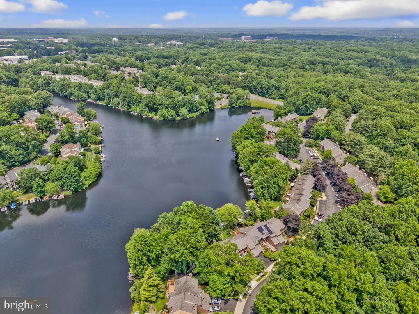 11064 THRUSH RIDGE RD, RESTON, Virginia 20191, 4 Bedrooms Bedrooms, 14 Rooms Rooms,3 BathroomsBathrooms,Residential,For sale,11064 THRUSH RIDGE RD,VAFX2247030 MLS # VAFX2247030