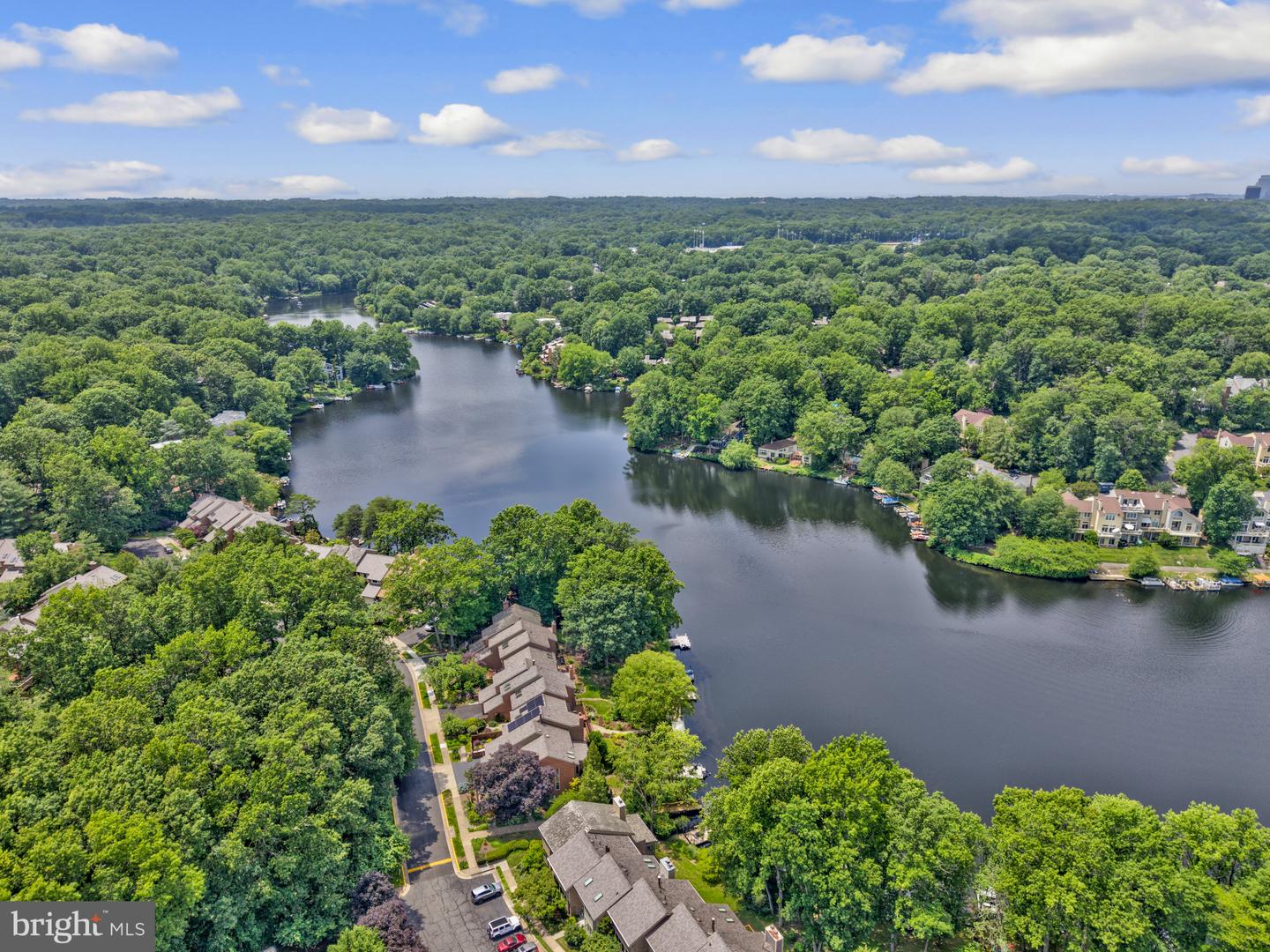 11064 THRUSH RIDGE RD, RESTON, Virginia 20191, 4 Bedrooms Bedrooms, 14 Rooms Rooms,3 BathroomsBathrooms,Residential,For sale,11064 THRUSH RIDGE RD,VAFX2247030 MLS # VAFX2247030