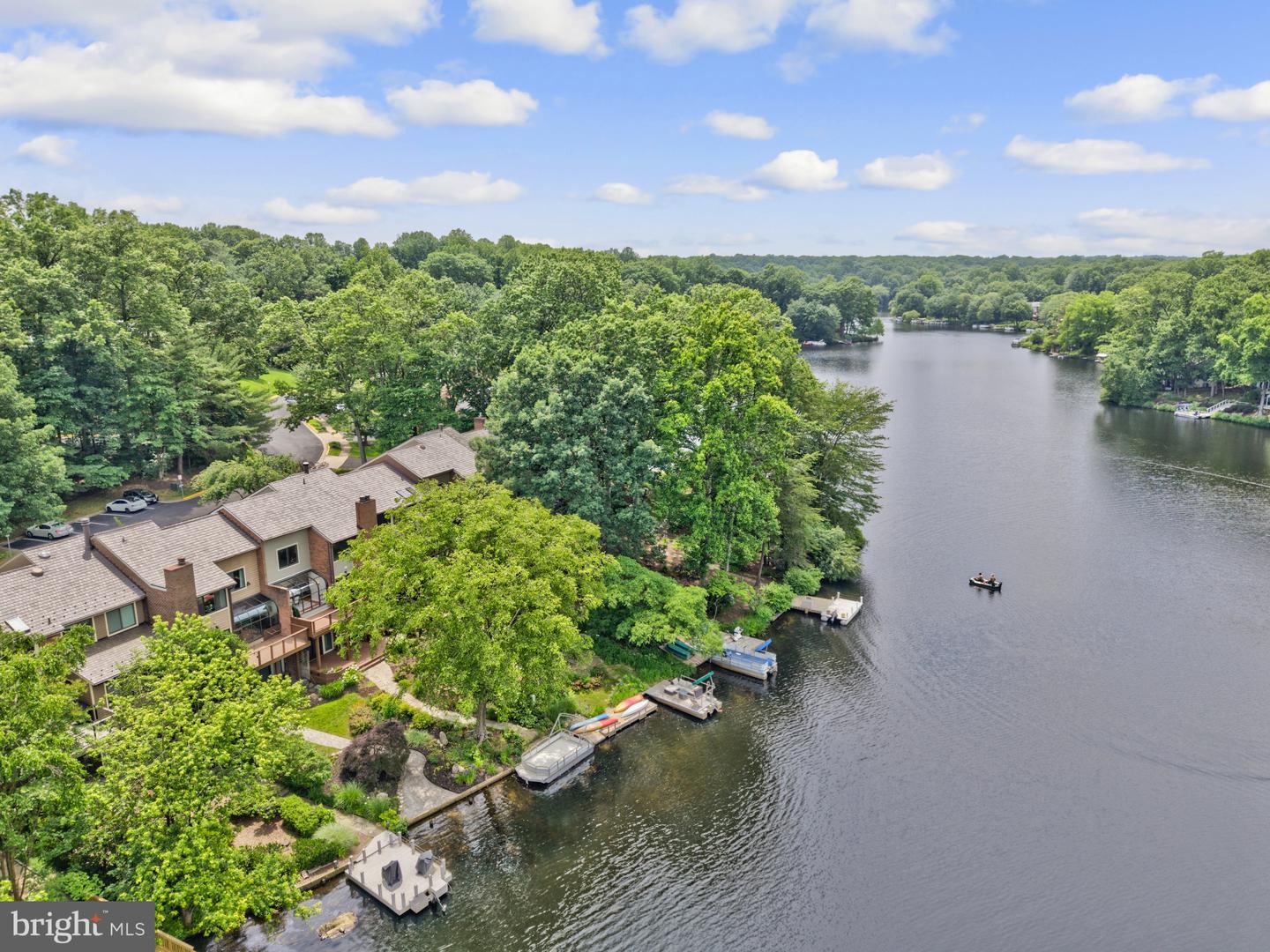 11064 THRUSH RIDGE RD, RESTON, Virginia 20191, 4 Bedrooms Bedrooms, 14 Rooms Rooms,3 BathroomsBathrooms,Residential,For sale,11064 THRUSH RIDGE RD,VAFX2247030 MLS # VAFX2247030