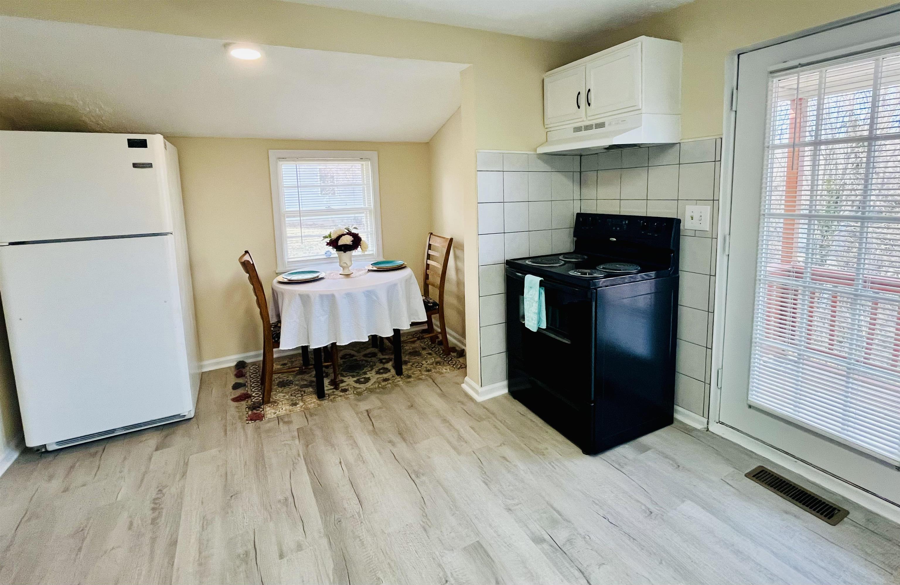 1204 3RD ST, WAYNESBORO, Virginia 22980, 3 Bedrooms Bedrooms, ,1 BathroomBathrooms,Residential,1204 3RD ST,662485 MLS # 662485