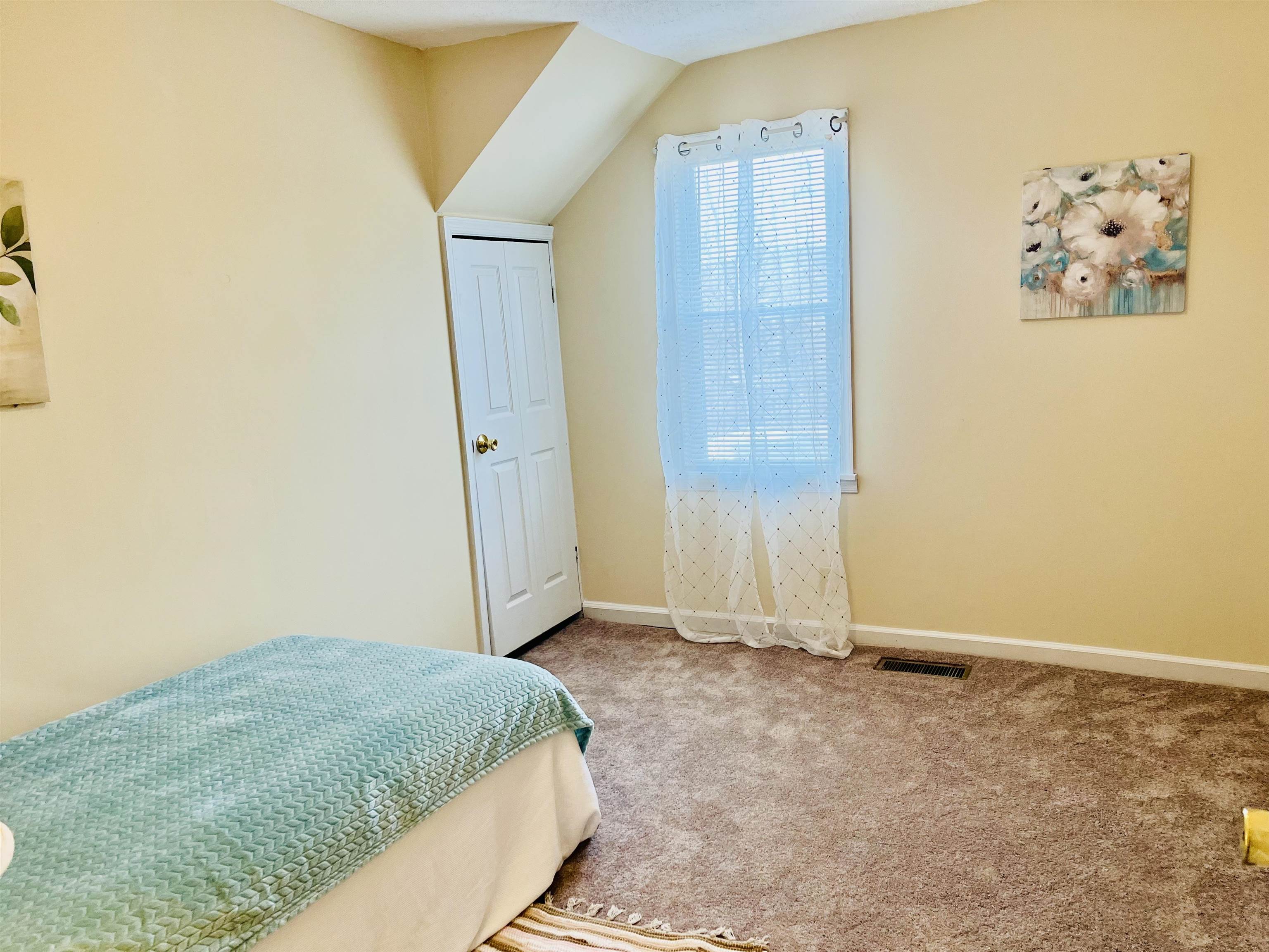 1204 3RD ST, WAYNESBORO, Virginia 22980, 3 Bedrooms Bedrooms, ,1 BathroomBathrooms,Residential,1204 3RD ST,662485 MLS # 662485