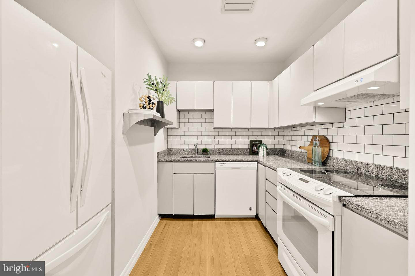 1741 T ST NW #303, WASHINGTON, District Of Columbia 20009, 1 Bedroom Bedrooms, ,1 BathroomBathrooms,Residential,For sale,1741 T ST NW #303,DCDC2205520 MLS # DCDC2205520