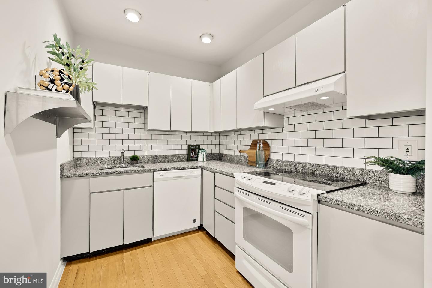 1741 T ST NW #303, WASHINGTON, District Of Columbia 20009, 1 Bedroom Bedrooms, ,1 BathroomBathrooms,Residential,For sale,1741 T ST NW #303,DCDC2205520 MLS # DCDC2205520