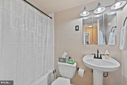 2030 F ST NW #602, WASHINGTON, District Of Columbia 20006, 2 Bedrooms Bedrooms, ,1 BathroomBathrooms,Residential,For sale,2030 F ST NW #602,DCDC2205562 MLS # DCDC2205562