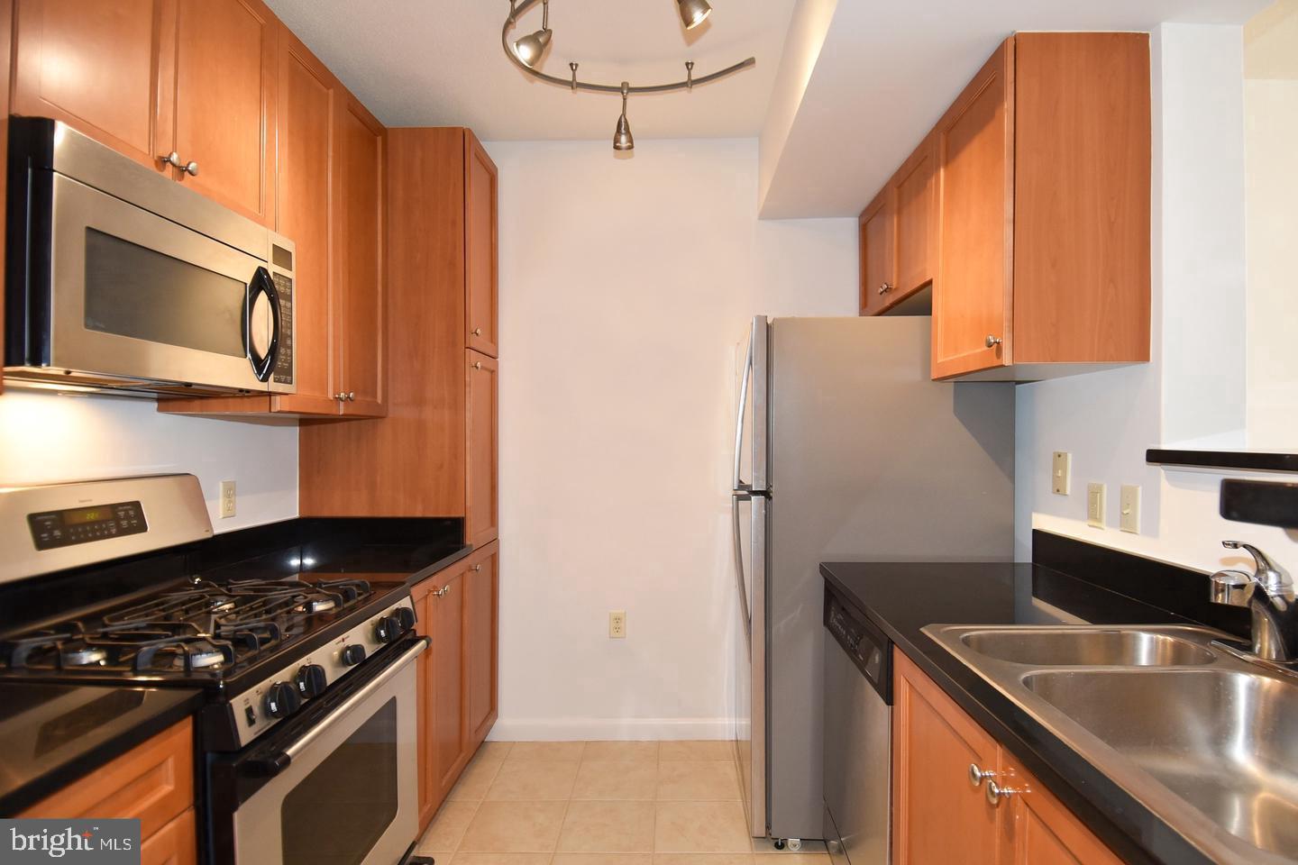 851 N GLEBE RD #1418, ARLINGTON, Virginia 22203, 1 Bedroom Bedrooms, ,1 BathroomBathrooms,Residential,For sale,851 N GLEBE RD #1418,VAAR2059152 MLS # VAAR2059152
