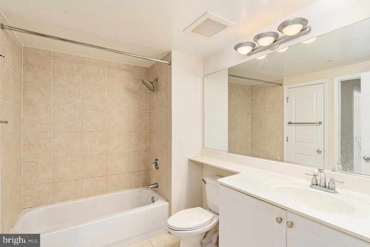 851 N GLEBE RD #1418, ARLINGTON, Virginia 22203, 1 Bedroom Bedrooms, ,1 BathroomBathrooms,Residential,For sale,851 N GLEBE RD #1418,VAAR2059152 MLS # VAAR2059152