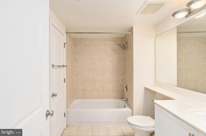 851 N GLEBE RD #1418, ARLINGTON, Virginia 22203, 1 Bedroom Bedrooms, ,1 BathroomBathrooms,Residential,For sale,851 N GLEBE RD #1418,VAAR2059152 MLS # VAAR2059152