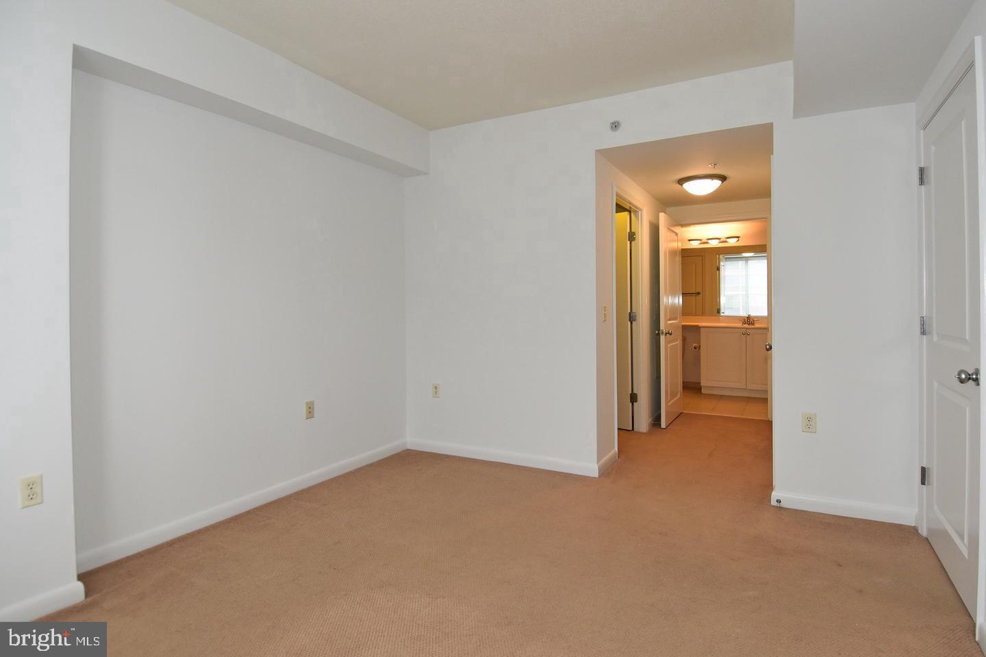 851 N GLEBE RD #1418, ARLINGTON, Virginia 22203, 1 Bedroom Bedrooms, ,1 BathroomBathrooms,Residential,For sale,851 N GLEBE RD #1418,VAAR2059152 MLS # VAAR2059152