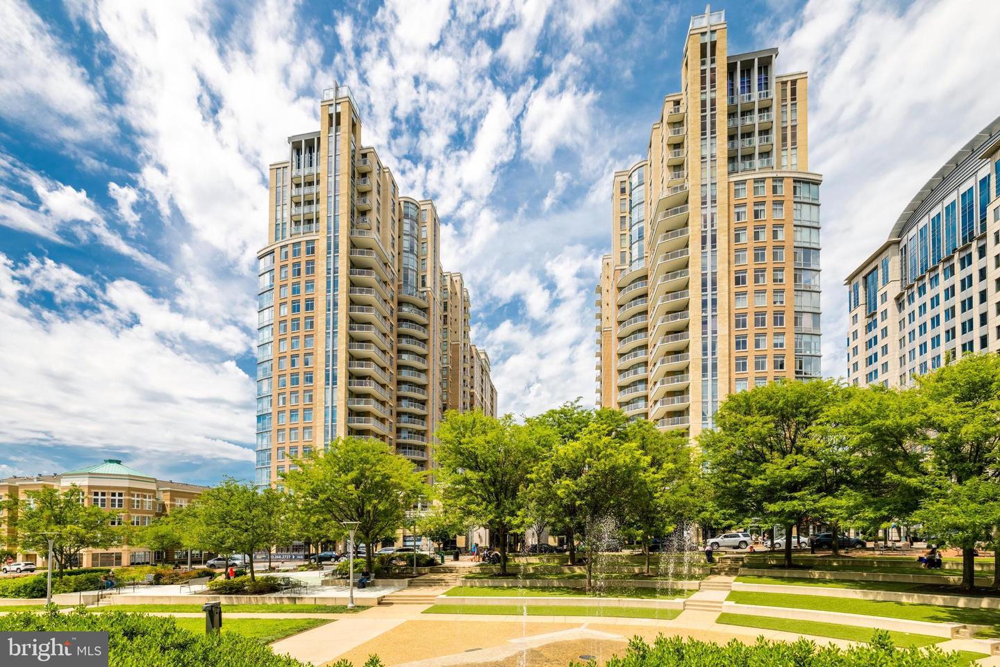 11990 MARKET ST #101, RESTON, Virginia 20190, 3 Bedrooms Bedrooms, ,2 BathroomsBathrooms,Residential,For sale,11990 MARKET ST #101,VAFX2247270 MLS # VAFX2247270