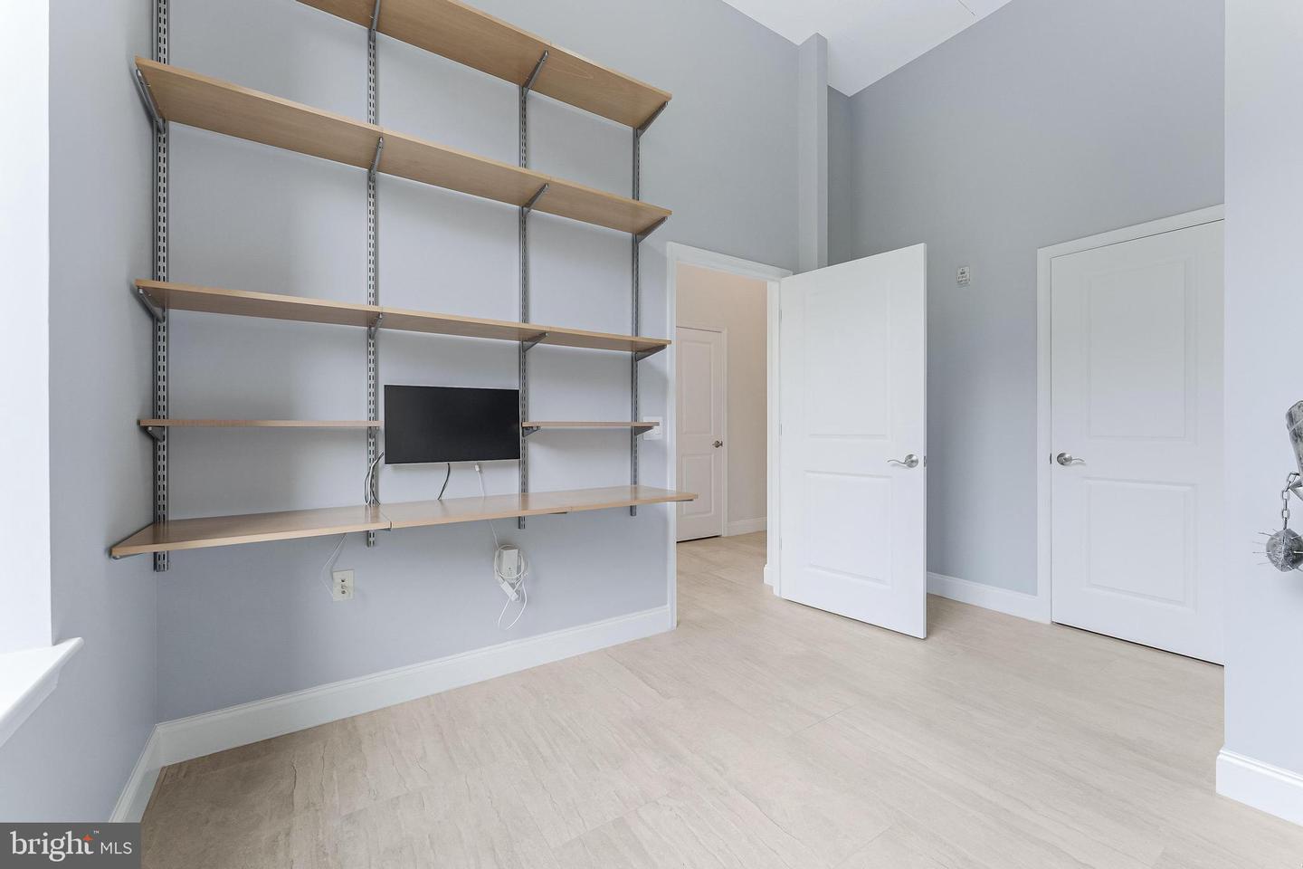 11990 MARKET ST #101, RESTON, Virginia 20190, 3 Bedrooms Bedrooms, ,2 BathroomsBathrooms,Residential,For sale,11990 MARKET ST #101,VAFX2247270 MLS # VAFX2247270