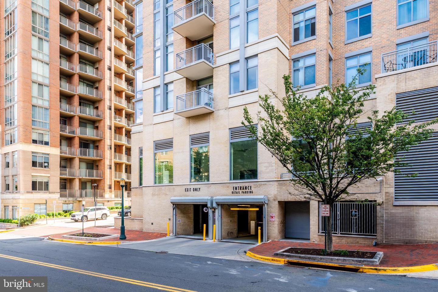 11990 MARKET ST #101, RESTON, Virginia 20190, 3 Bedrooms Bedrooms, ,2 BathroomsBathrooms,Residential,For sale,11990 MARKET ST #101,VAFX2247270 MLS # VAFX2247270