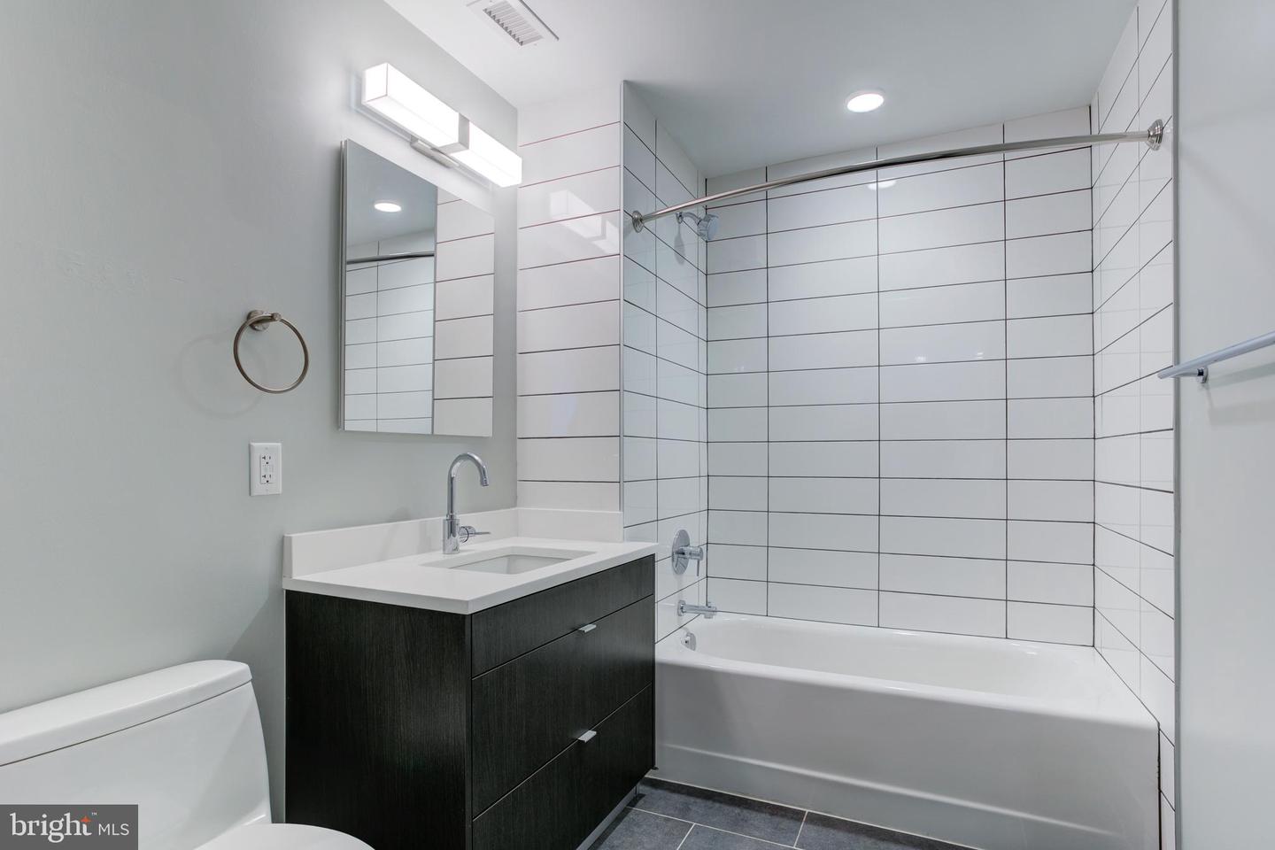 1300 4TH ST SE #908, WASHINGTON, District Of Columbia 20003, 2 Bedrooms Bedrooms, ,2 BathroomsBathrooms,Residential,For sale,1300 4TH ST SE #908,DCDC2205586 MLS # DCDC2205586