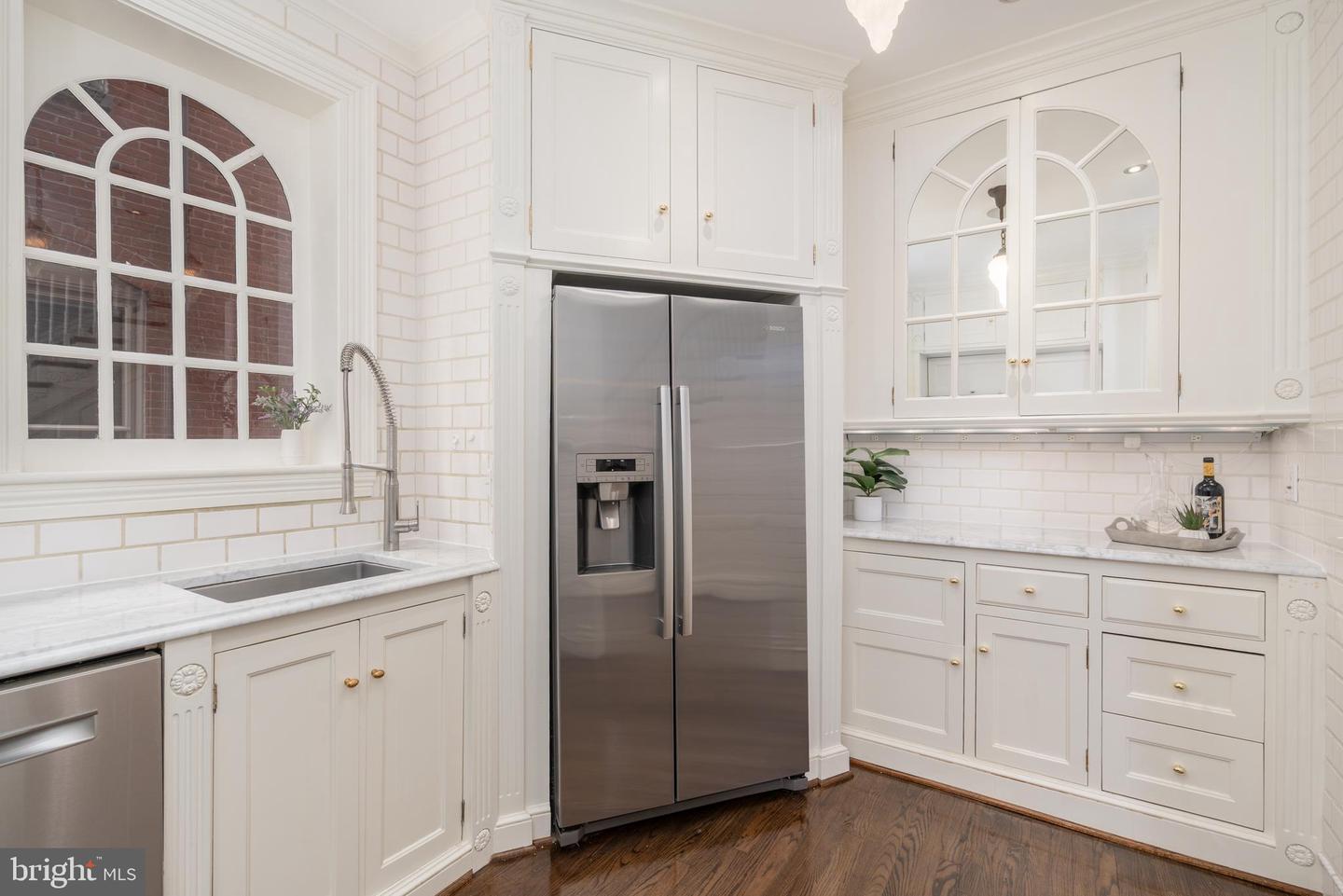 2028 HILLYER PL NW, WASHINGTON, District Of Columbia 20009, 4 Bedrooms Bedrooms, ,4 BathroomsBathrooms,Residential,For sale,2028 HILLYER PL NW,DCDC2205588 MLS # DCDC2205588