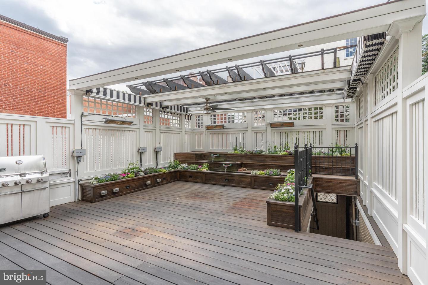 2028 HILLYER PL NW, WASHINGTON, District Of Columbia 20009, 4 Bedrooms Bedrooms, ,4 BathroomsBathrooms,Residential,For sale,2028 HILLYER PL NW,DCDC2205588 MLS # DCDC2205588