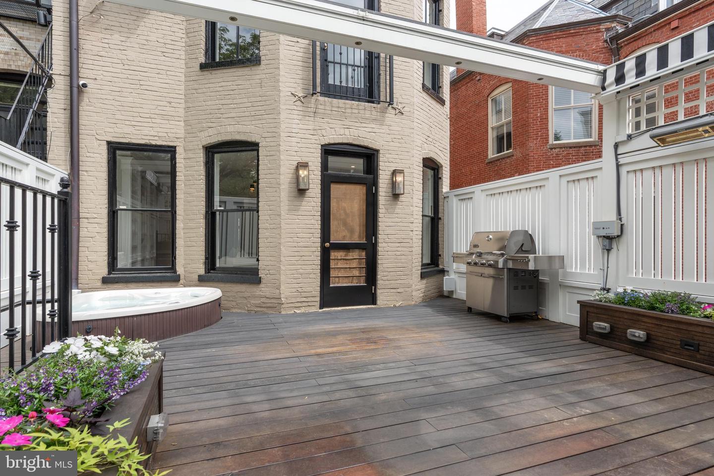 2028 HILLYER PL NW, WASHINGTON, District Of Columbia 20009, 4 Bedrooms Bedrooms, ,4 BathroomsBathrooms,Residential,For sale,2028 HILLYER PL NW,DCDC2205588 MLS # DCDC2205588