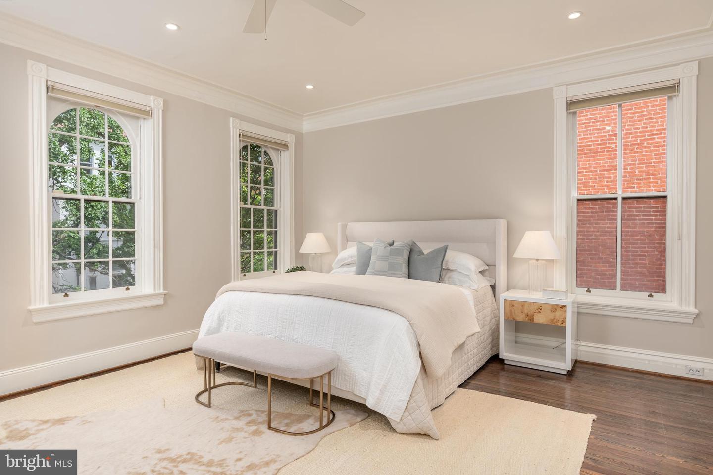 2028 HILLYER PL NW, WASHINGTON, District Of Columbia 20009, 4 Bedrooms Bedrooms, ,4 BathroomsBathrooms,Residential,For sale,2028 HILLYER PL NW,DCDC2205588 MLS # DCDC2205588