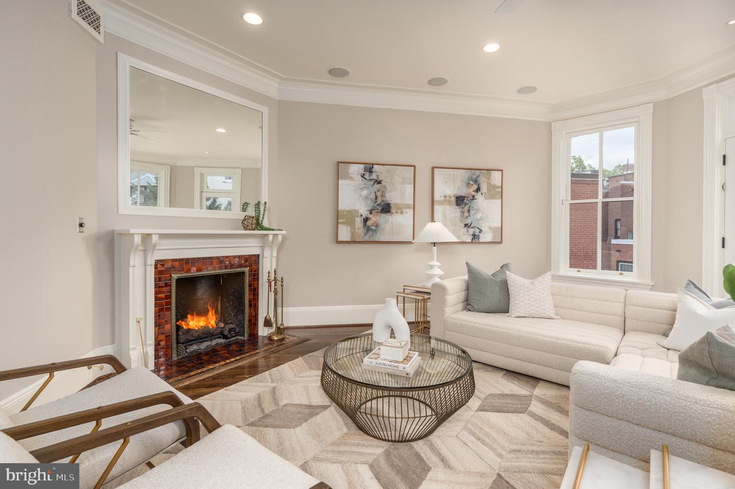 2028 HILLYER PL NW, WASHINGTON, District Of Columbia 20009, 4 Bedrooms Bedrooms, ,4 BathroomsBathrooms,Residential,For sale,2028 HILLYER PL NW,DCDC2205588 MLS # DCDC2205588