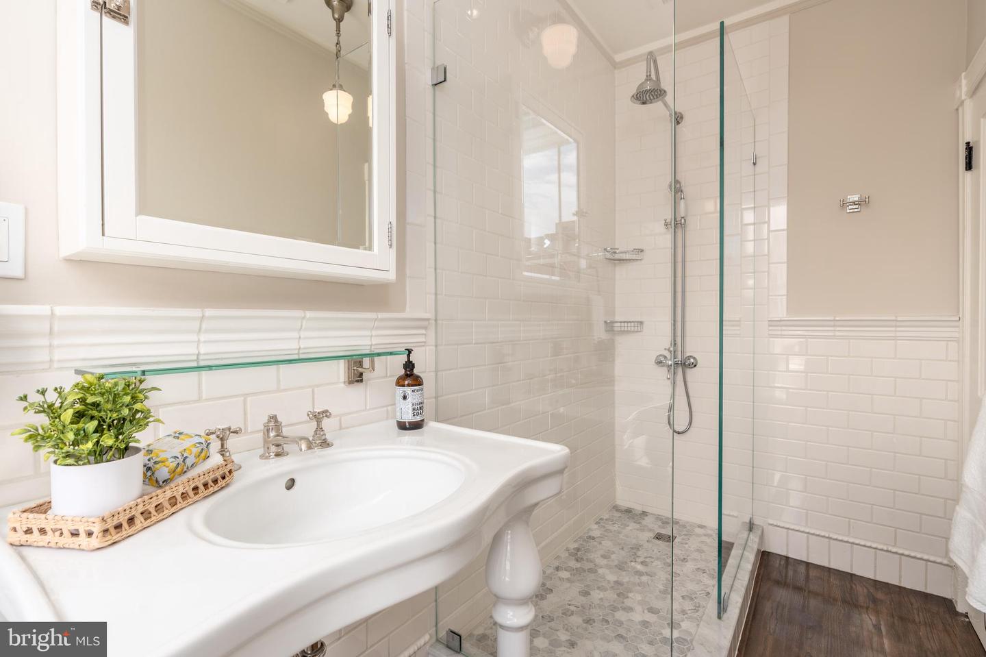 2028 HILLYER PL NW, WASHINGTON, District Of Columbia 20009, 4 Bedrooms Bedrooms, ,4 BathroomsBathrooms,Residential,For sale,2028 HILLYER PL NW,DCDC2205588 MLS # DCDC2205588