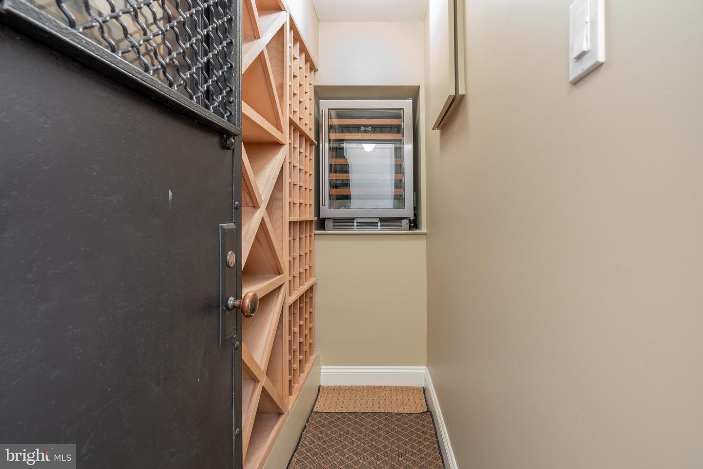 2028 HILLYER PL NW, WASHINGTON, District Of Columbia 20009, 4 Bedrooms Bedrooms, ,4 BathroomsBathrooms,Residential,For sale,2028 HILLYER PL NW,DCDC2205588 MLS # DCDC2205588