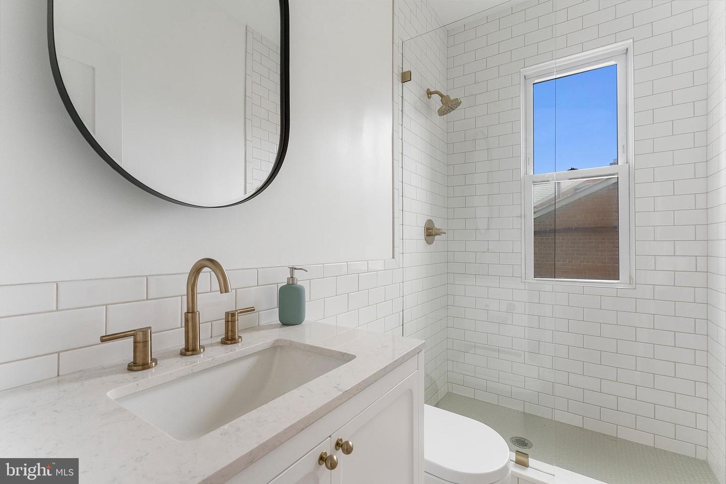 2527 Q ST NW #202, WASHINGTON, District Of Columbia 20007, 2 Bedrooms Bedrooms, ,1 BathroomBathrooms,Residential,For sale,2527 Q ST NW #202,DCDC2205590 MLS # DCDC2205590