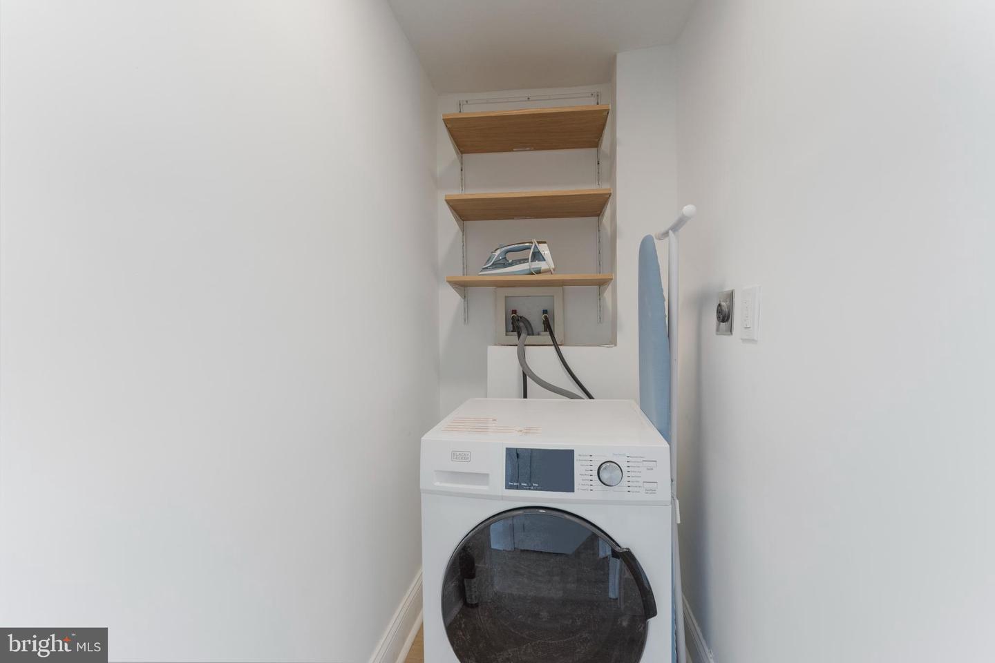 2527 Q ST NW #202, WASHINGTON, District Of Columbia 20007, 2 Bedrooms Bedrooms, ,1 BathroomBathrooms,Residential,For sale,2527 Q ST NW #202,DCDC2205590 MLS # DCDC2205590