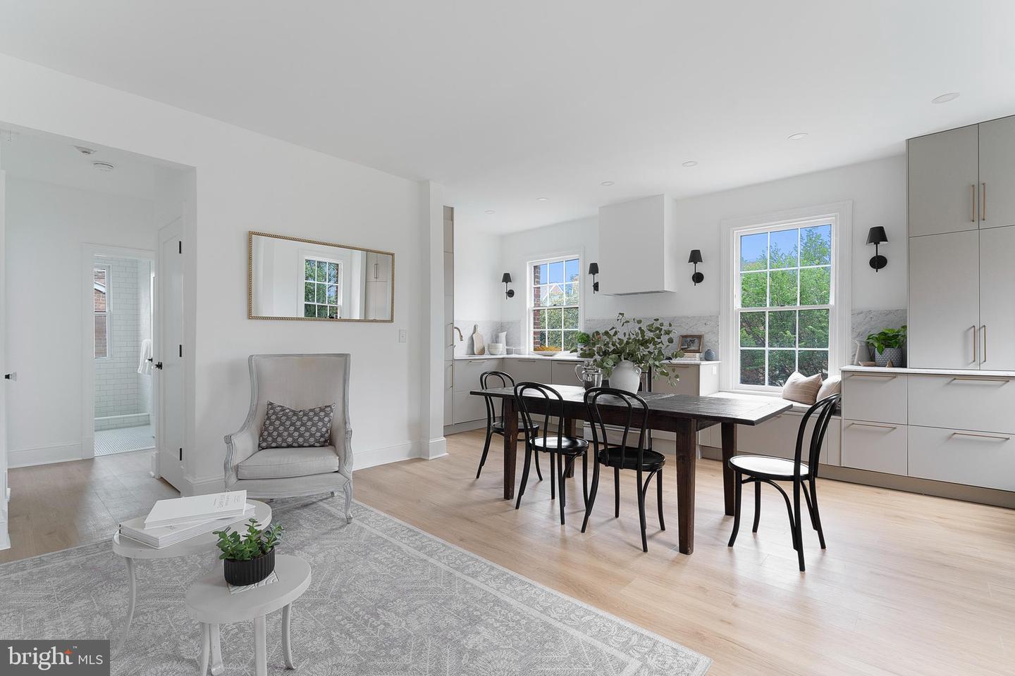 2527 Q ST NW #202, WASHINGTON, District Of Columbia 20007, 2 Bedrooms Bedrooms, ,1 BathroomBathrooms,Residential,For sale,2527 Q ST NW #202,DCDC2205590 MLS # DCDC2205590