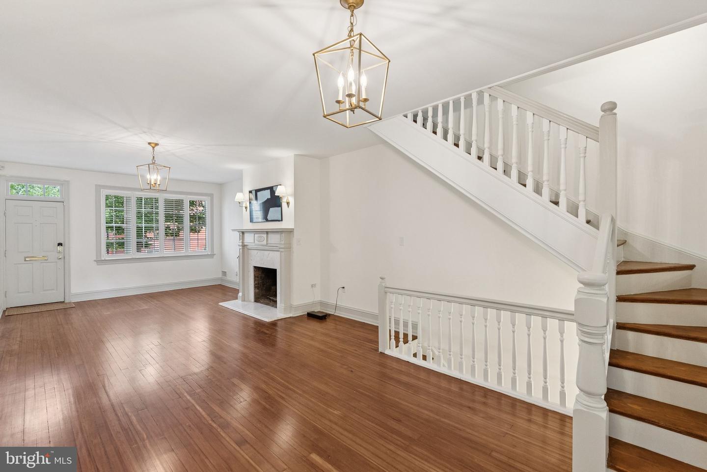 1218 28TH ST NW, WASHINGTON, District Of Columbia 20007, 3 Bedrooms Bedrooms, ,3 BathroomsBathrooms,Residential,For sale,1218 28TH ST NW,DCDC2205598 MLS # DCDC2205598