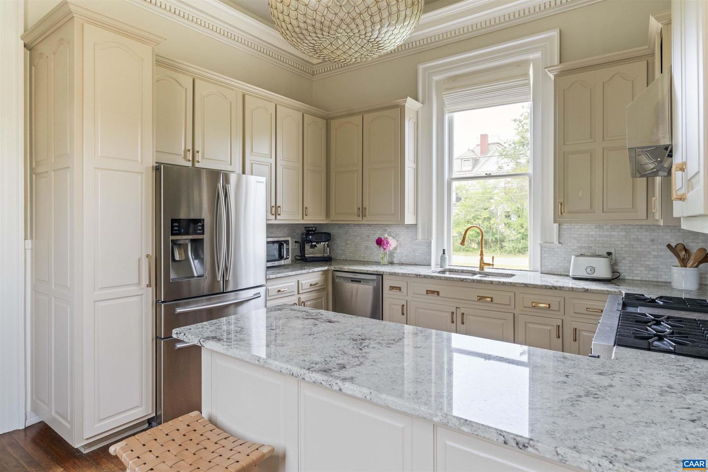 2024 RIVERMONT AVE, LYNCHBURG, Virginia 24503, 7 Bedrooms Bedrooms, ,3 BathroomsBathrooms,Residential,For sale,2024 RIVERMONT AVE,665688 MLS # 665688