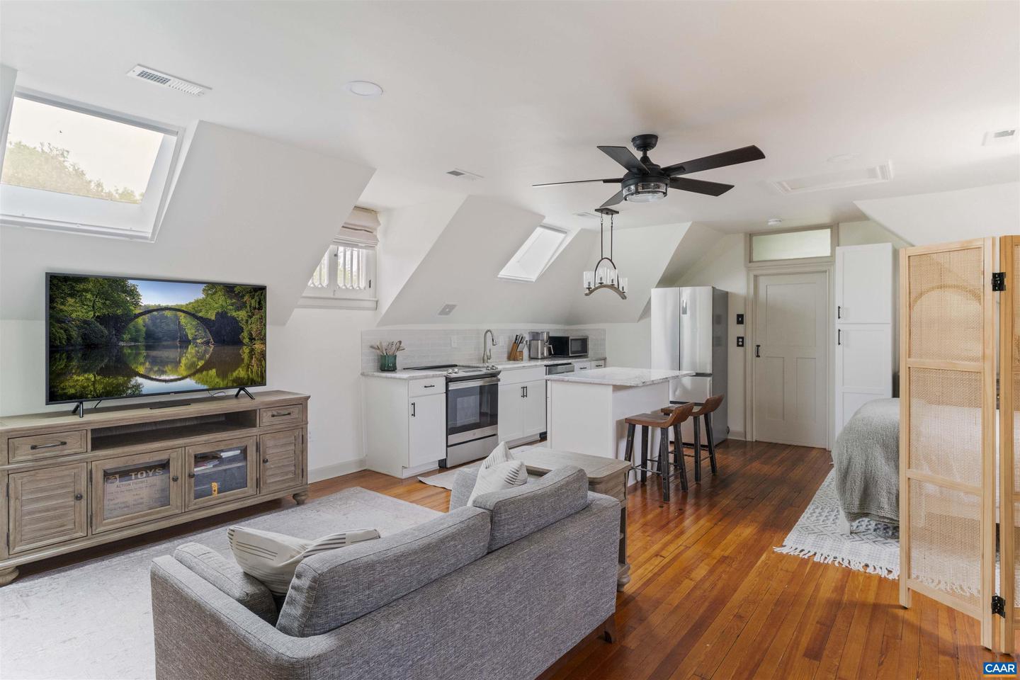 2024 RIVERMONT AVE, LYNCHBURG, Virginia 24503, 7 Bedrooms Bedrooms, ,3 BathroomsBathrooms,Residential,For sale,2024 RIVERMONT AVE,665688 MLS # 665688