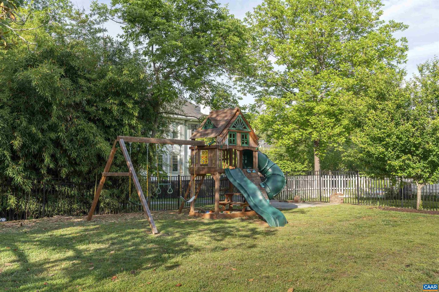 2024 RIVERMONT AVE, LYNCHBURG, Virginia 24503, 7 Bedrooms Bedrooms, ,3 BathroomsBathrooms,Residential,For sale,2024 RIVERMONT AVE,665688 MLS # 665688