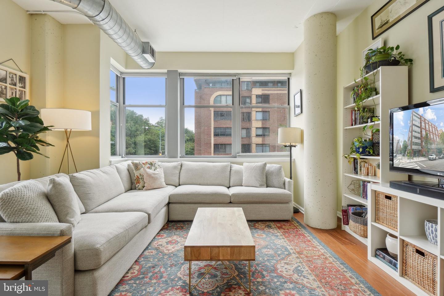 1300 N ST NW #201, WASHINGTON, District Of Columbia 20005, 2 Bedrooms Bedrooms, ,2 BathroomsBathrooms,Residential,For sale,1300 N ST NW #201,DCDC2205632 MLS # DCDC2205632