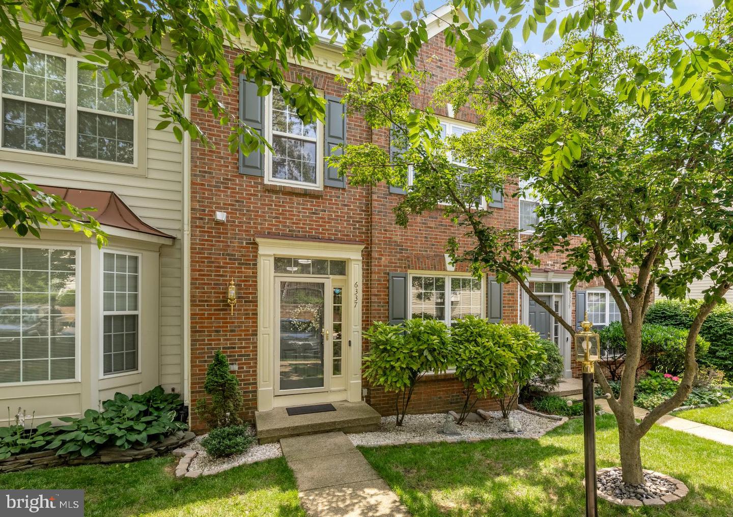 6337 BURGUNDY LEAF LN, ALEXANDRIA, Virginia 22312, 4 Bedrooms Bedrooms, ,3 BathroomsBathrooms,Residential,For sale,6337 BURGUNDY LEAF LN,VAFX2247350 MLS # VAFX2247350