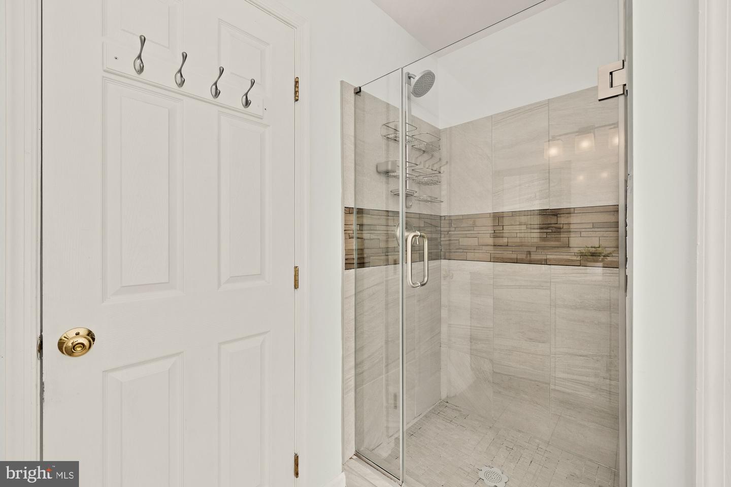 6337 BURGUNDY LEAF LN, ALEXANDRIA, Virginia 22312, 4 Bedrooms Bedrooms, ,3 BathroomsBathrooms,Residential,For sale,6337 BURGUNDY LEAF LN,VAFX2247350 MLS # VAFX2247350