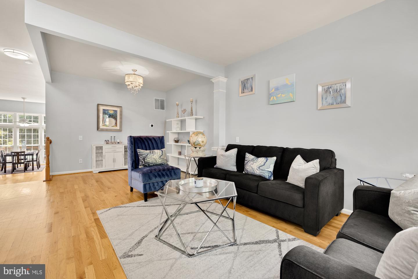 6337 BURGUNDY LEAF LN, ALEXANDRIA, Virginia 22312, 4 Bedrooms Bedrooms, ,3 BathroomsBathrooms,Residential,For sale,6337 BURGUNDY LEAF LN,VAFX2247350 MLS # VAFX2247350