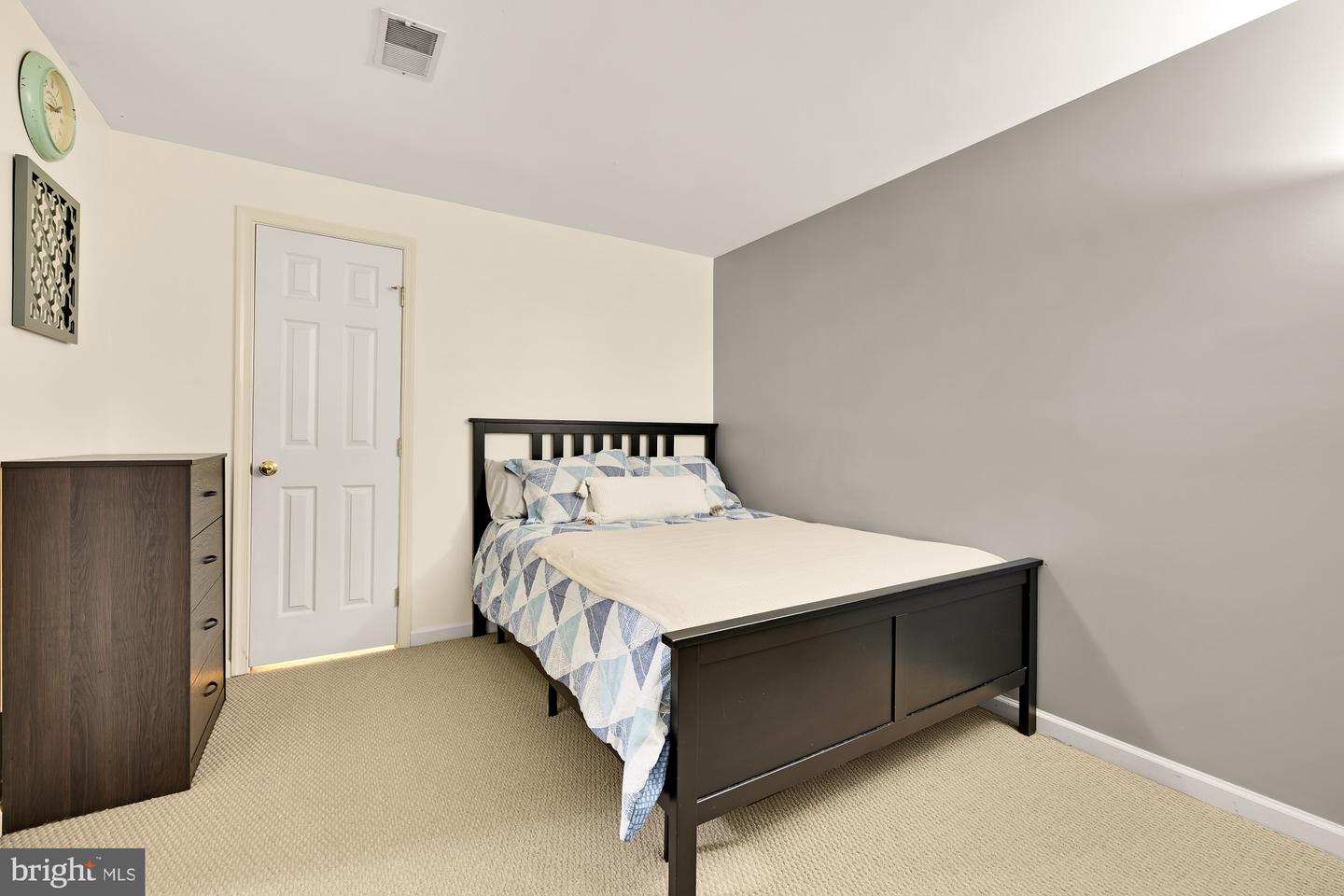 6337 BURGUNDY LEAF LN, ALEXANDRIA, Virginia 22312, 4 Bedrooms Bedrooms, ,3 BathroomsBathrooms,Residential,For sale,6337 BURGUNDY LEAF LN,VAFX2247350 MLS # VAFX2247350