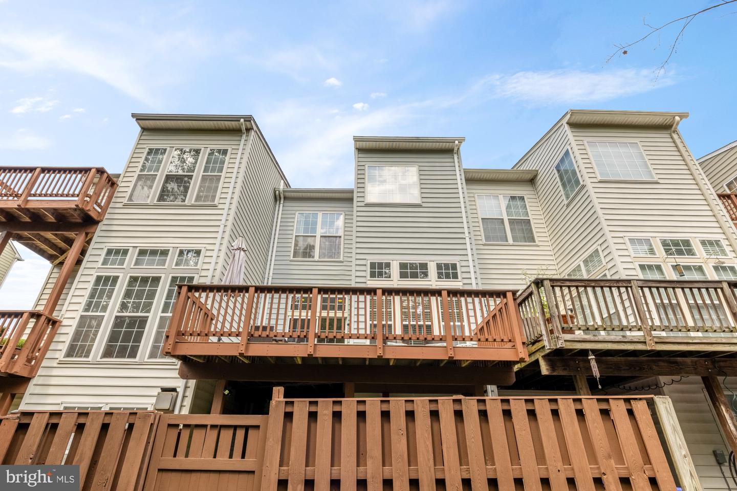 6337 BURGUNDY LEAF LN, ALEXANDRIA, Virginia 22312, 4 Bedrooms Bedrooms, ,3 BathroomsBathrooms,Residential,For sale,6337 BURGUNDY LEAF LN,VAFX2247350 MLS # VAFX2247350