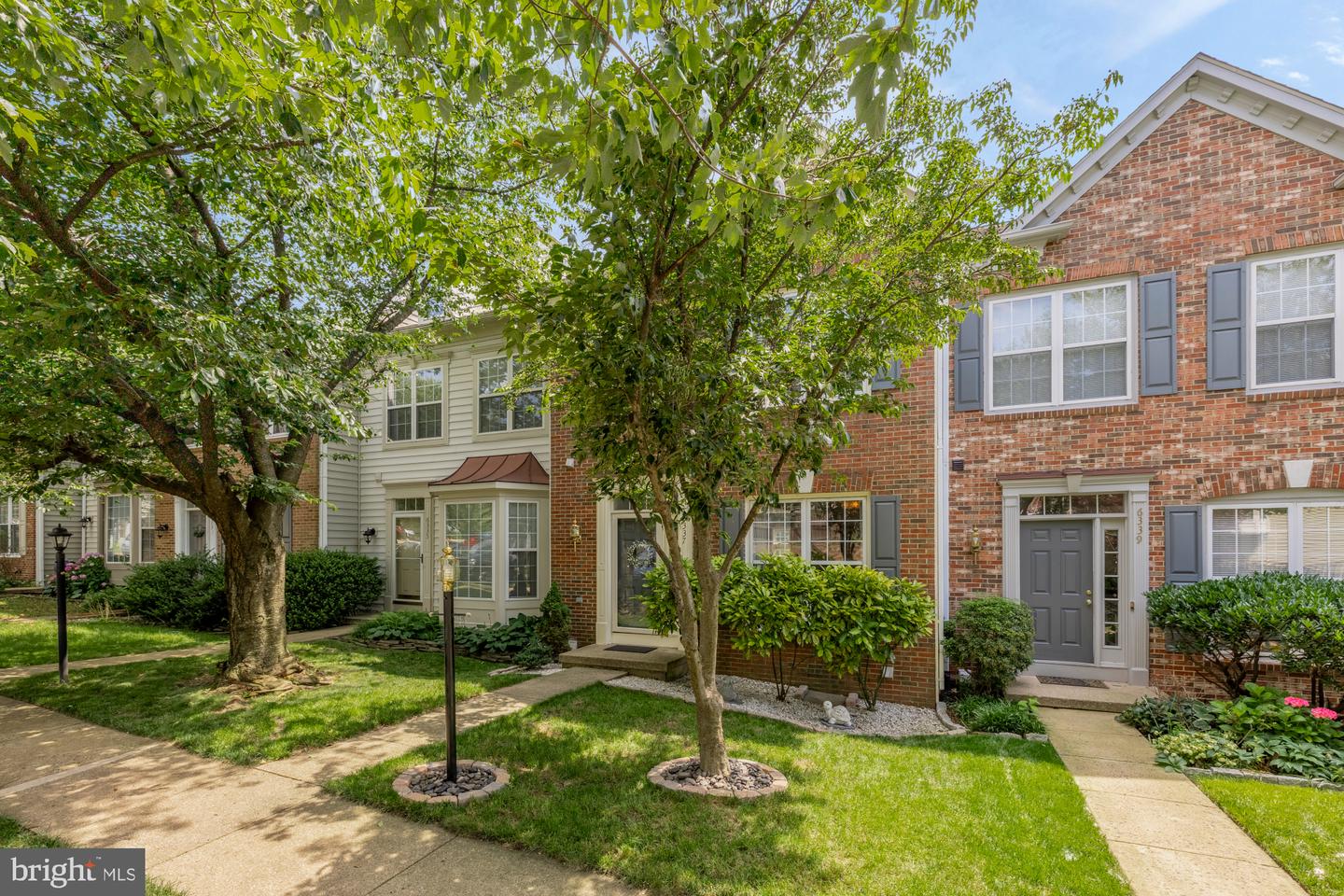 6337 BURGUNDY LEAF LN, ALEXANDRIA, Virginia 22312, 4 Bedrooms Bedrooms, ,3 BathroomsBathrooms,Residential,For sale,6337 BURGUNDY LEAF LN,VAFX2247350 MLS # VAFX2247350