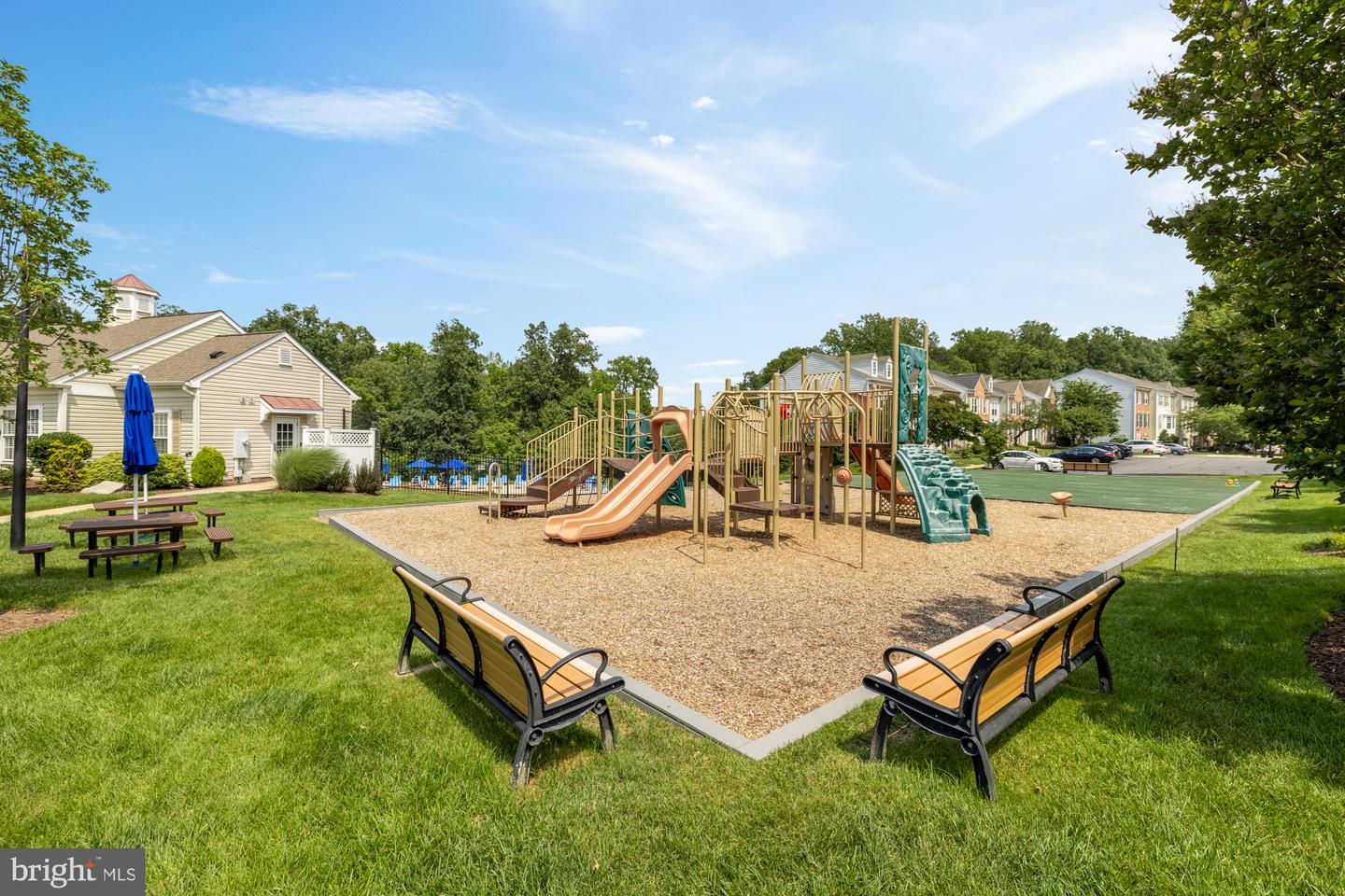 6337 BURGUNDY LEAF LN, ALEXANDRIA, Virginia 22312, 4 Bedrooms Bedrooms, ,3 BathroomsBathrooms,Residential,For sale,6337 BURGUNDY LEAF LN,VAFX2247350 MLS # VAFX2247350