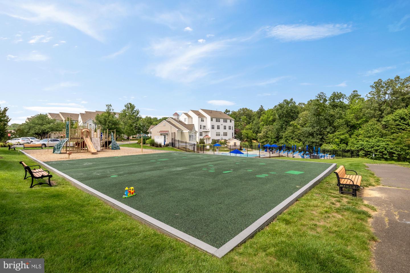 6337 BURGUNDY LEAF LN, ALEXANDRIA, Virginia 22312, 4 Bedrooms Bedrooms, ,3 BathroomsBathrooms,Residential,For sale,6337 BURGUNDY LEAF LN,VAFX2247350 MLS # VAFX2247350