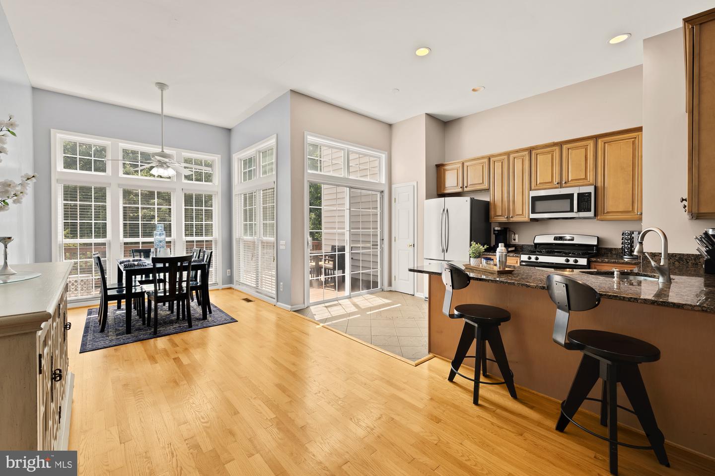 6337 BURGUNDY LEAF LN, ALEXANDRIA, Virginia 22312, 4 Bedrooms Bedrooms, ,3 BathroomsBathrooms,Residential,For sale,6337 BURGUNDY LEAF LN,VAFX2247350 MLS # VAFX2247350
