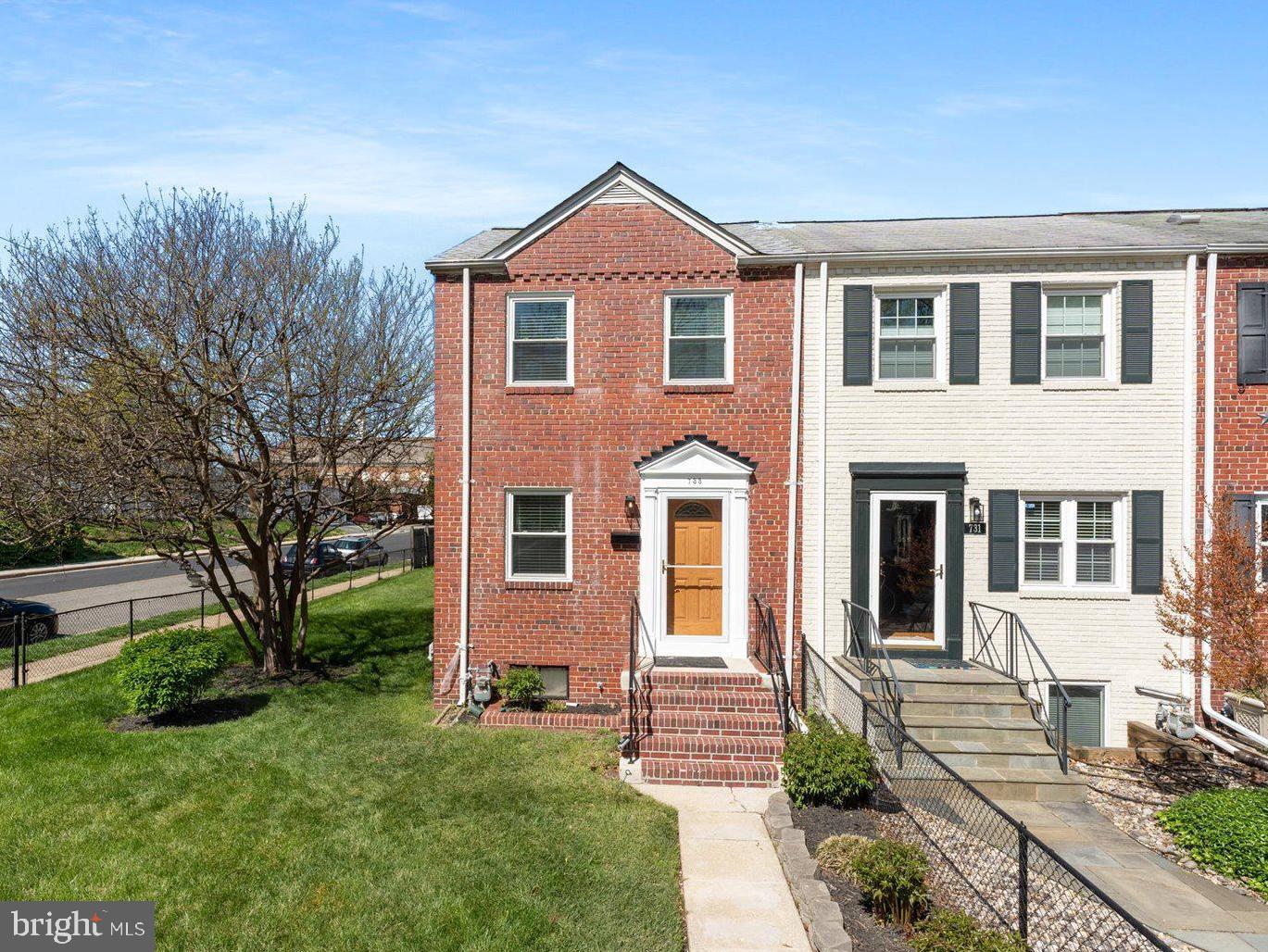 733 S FAYETTE ST, ALEXANDRIA, Virginia 22314, 3 Bedrooms Bedrooms, ,2 BathroomsBathrooms,Residential,For sale,733 S FAYETTE ST,VAAX2046498 MLS # VAAX2046498