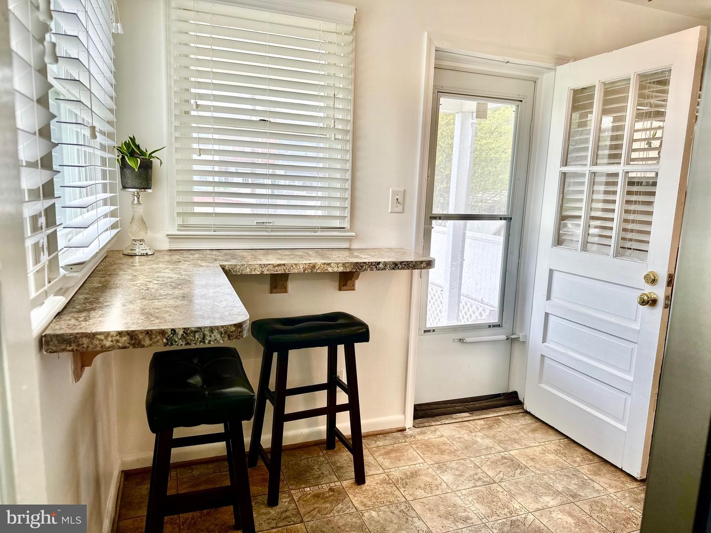 733 S FAYETTE ST, ALEXANDRIA, Virginia 22314, 3 Bedrooms Bedrooms, ,2 BathroomsBathrooms,Residential,For sale,733 S FAYETTE ST,VAAX2046498 MLS # VAAX2046498