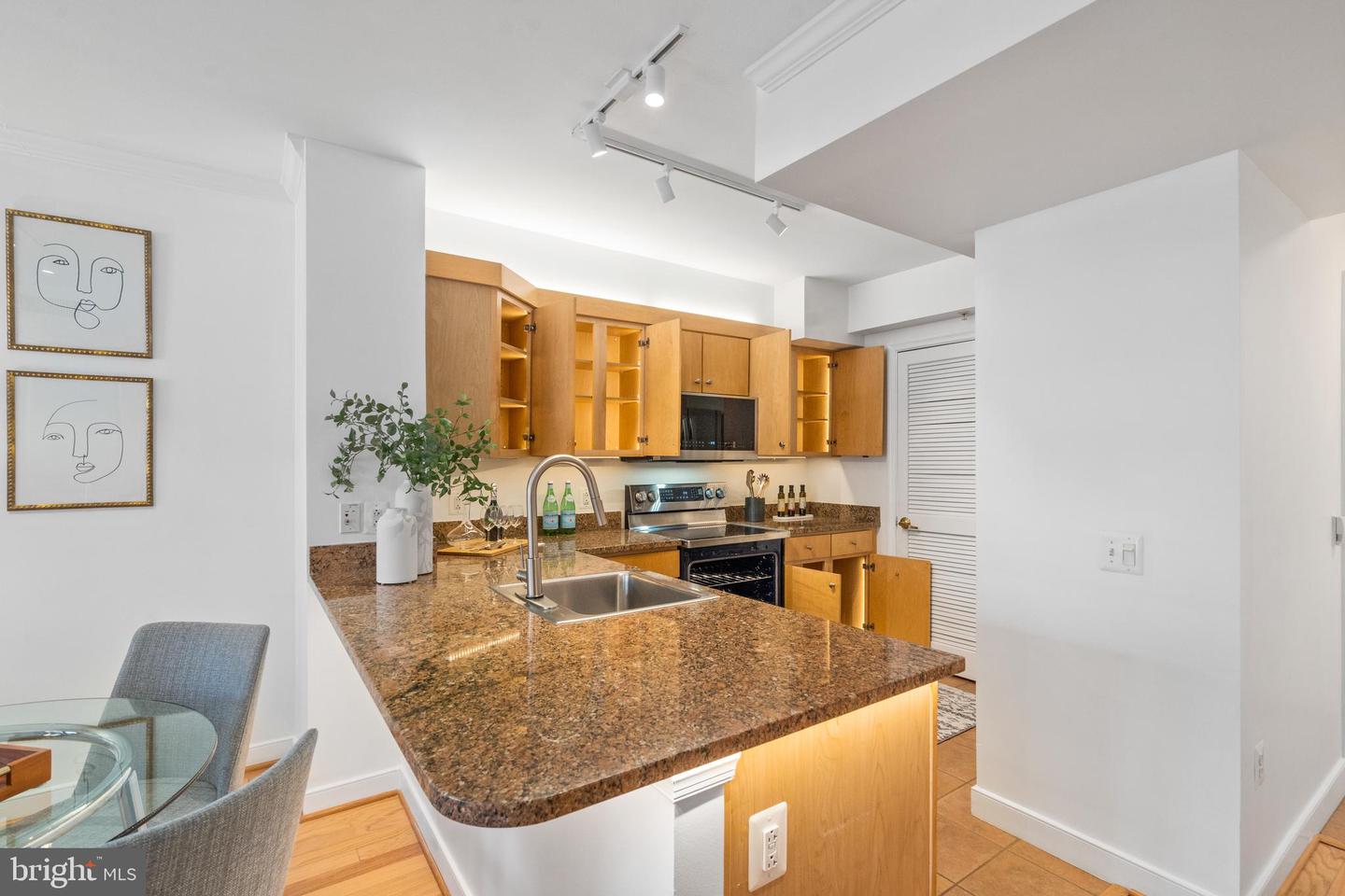631 D ST NW #936, WASHINGTON, District Of Columbia 20004, 1 Bedroom Bedrooms, ,1 BathroomBathrooms,Residential,For sale,631 D ST NW #936,DCDC2205658 MLS # DCDC2205658