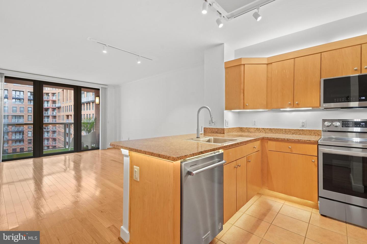 631 D ST NW #936, WASHINGTON, District Of Columbia 20004, 1 Bedroom Bedrooms, ,1 BathroomBathrooms,Residential,For sale,631 D ST NW #936,DCDC2205658 MLS # DCDC2205658
