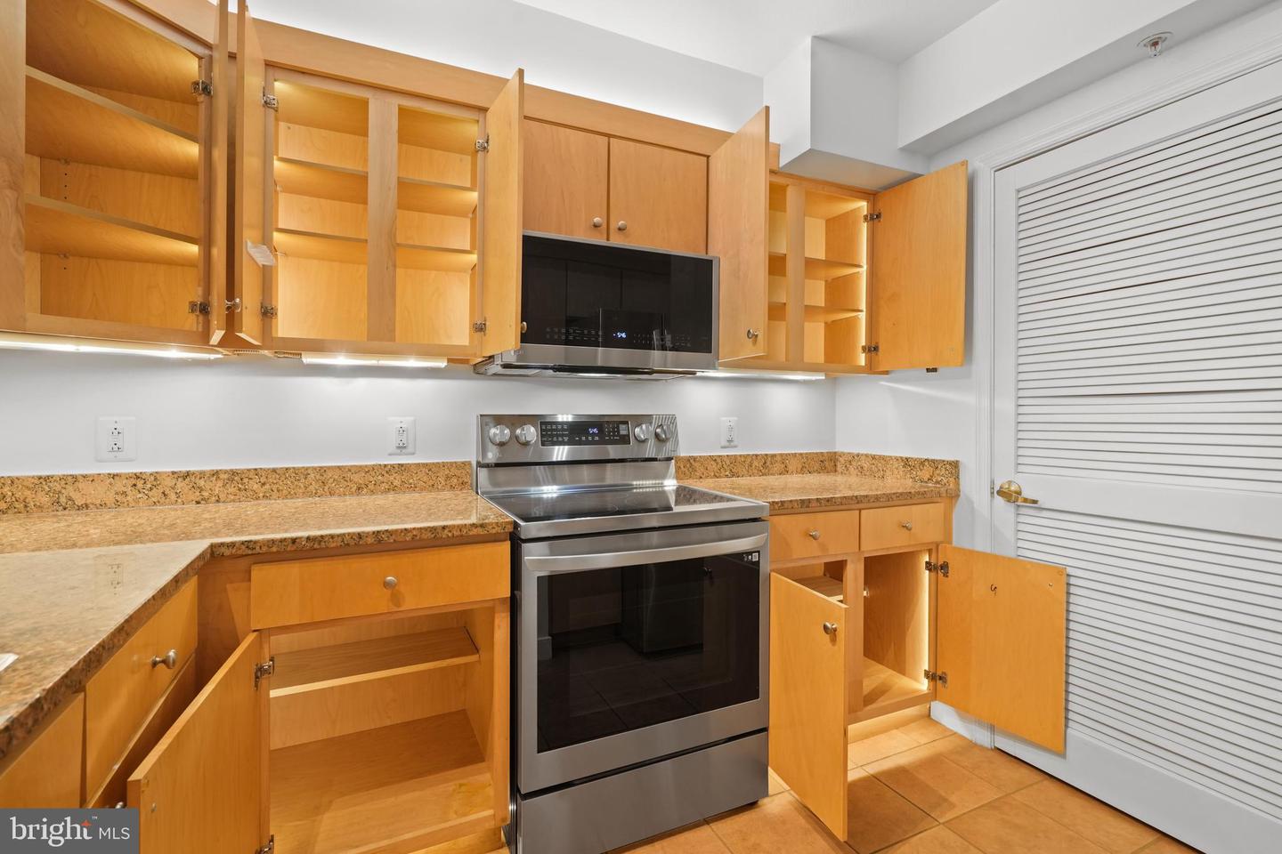 631 D ST NW #936, WASHINGTON, District Of Columbia 20004, 1 Bedroom Bedrooms, ,1 BathroomBathrooms,Residential,For sale,631 D ST NW #936,DCDC2205658 MLS # DCDC2205658